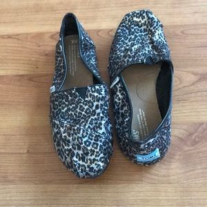 Leopard Sequin Toms